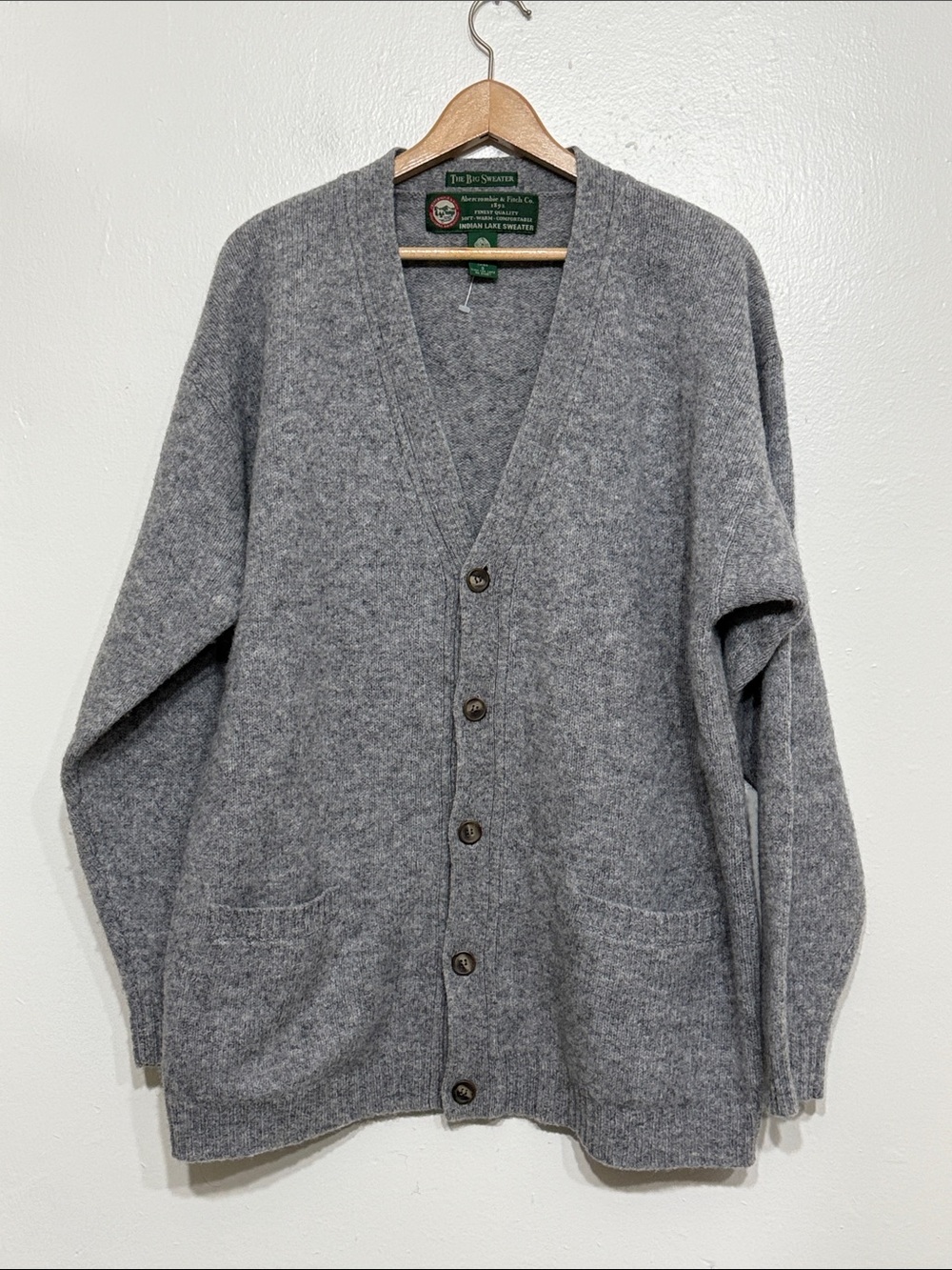 Abercrombie The Big Sweater Men’s Small 100% Wool Gray Cardigan